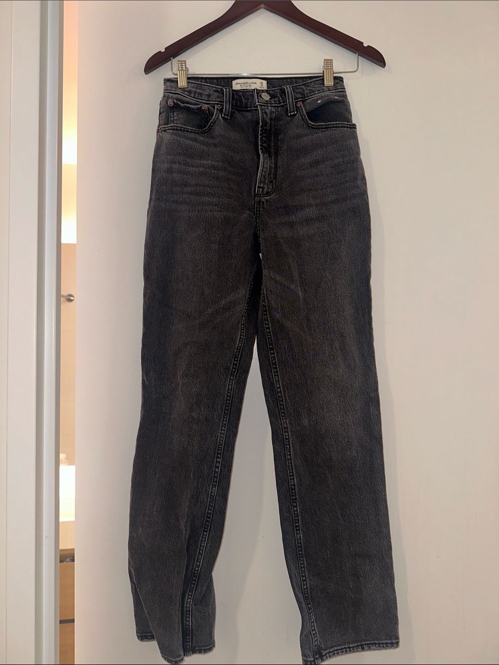 Abercrombie & Fitch 90s Black Straight Ultra High Rise Women's Jeans
